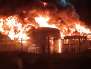  احتراق حافلة في مدينة الرملة والاطفائية تهرع للمكان 